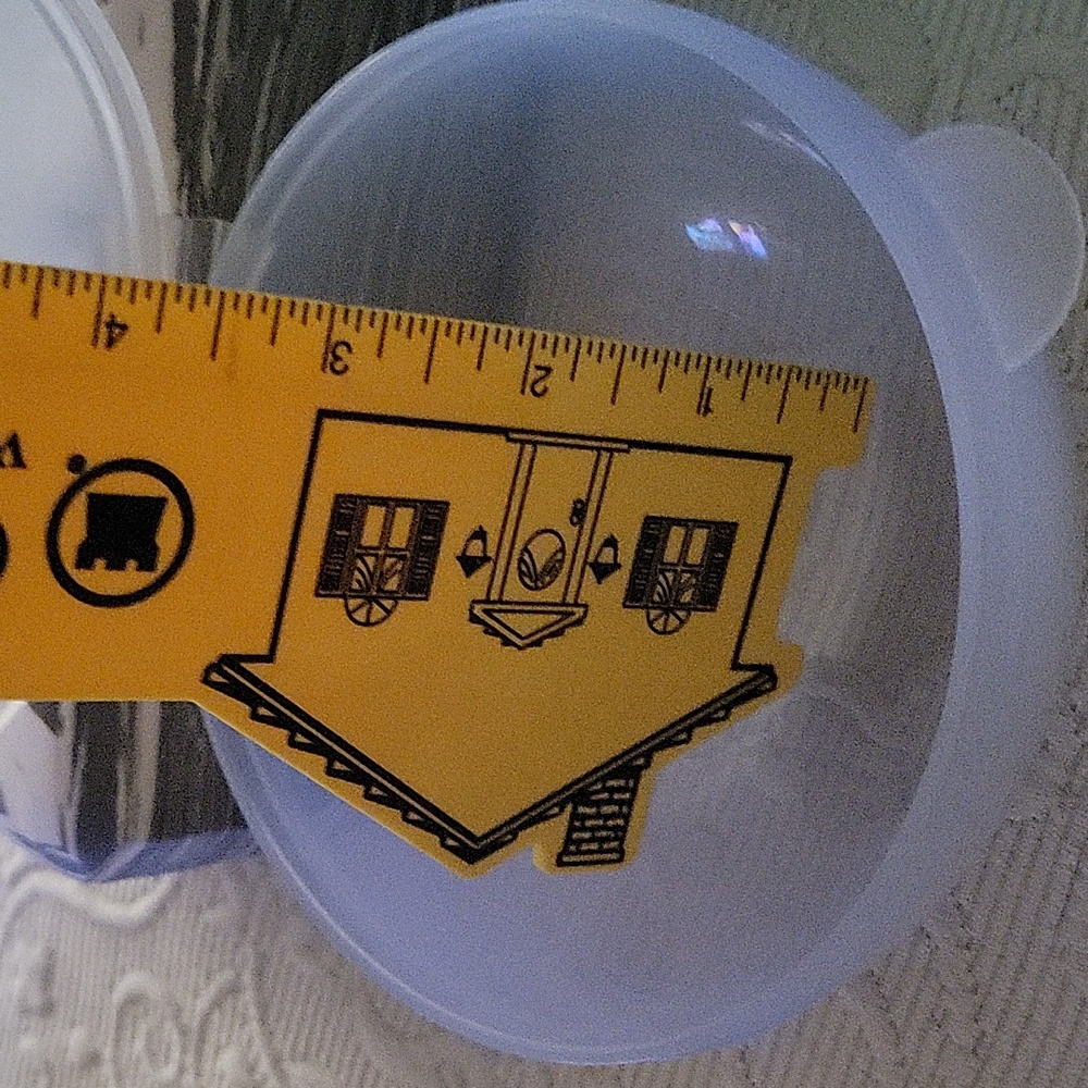 Two TUPPERWARE Container - Picture 12 of 15